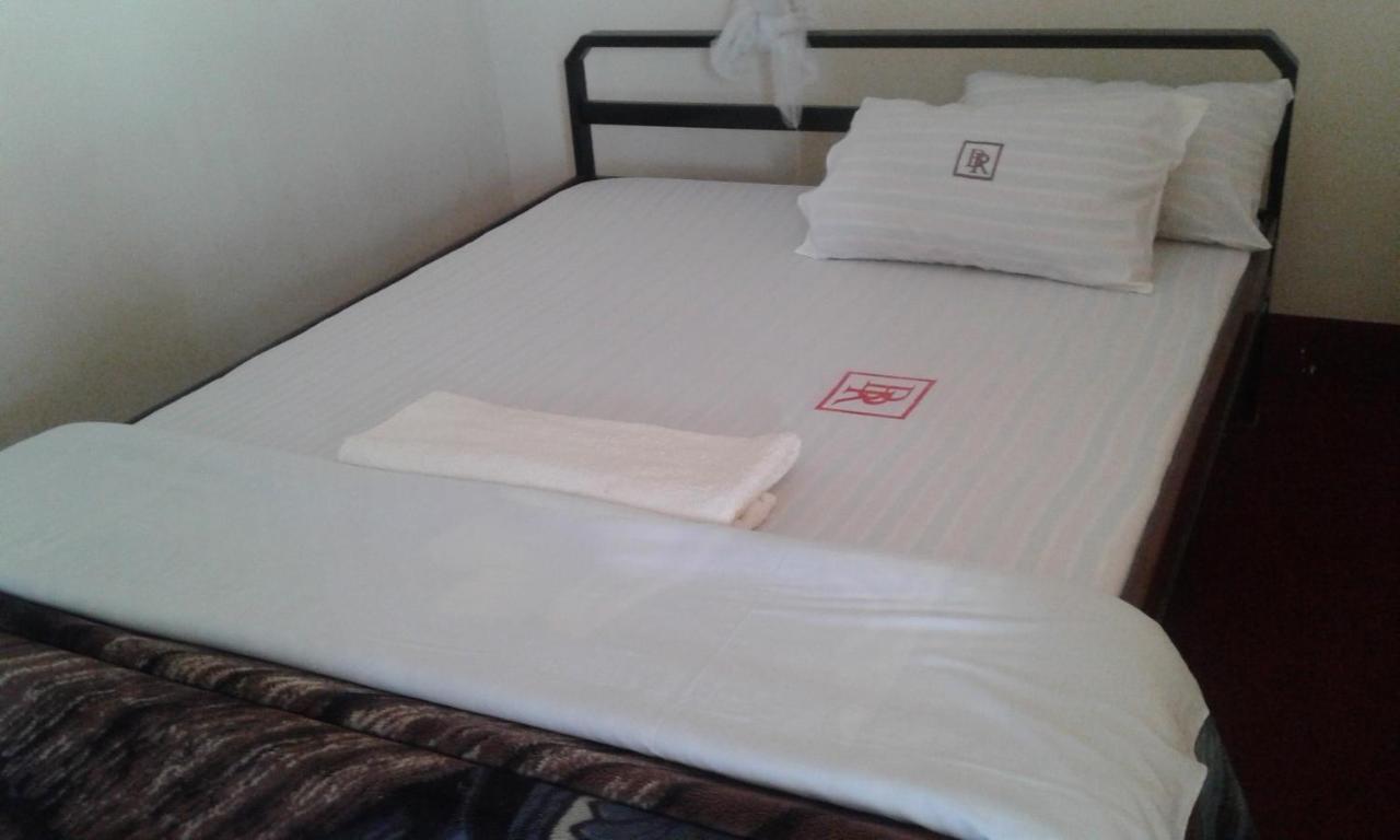Njeru Brisk Hotel Triangle מראה חיצוני תמונה