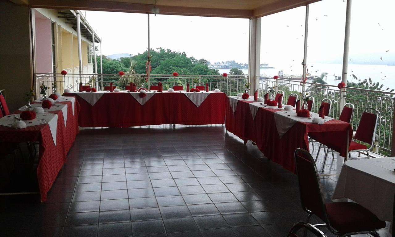 Njeru Brisk Hotel Triangle מראה חיצוני תמונה