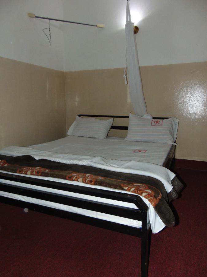 Njeru Brisk Hotel Triangle מראה חיצוני תמונה