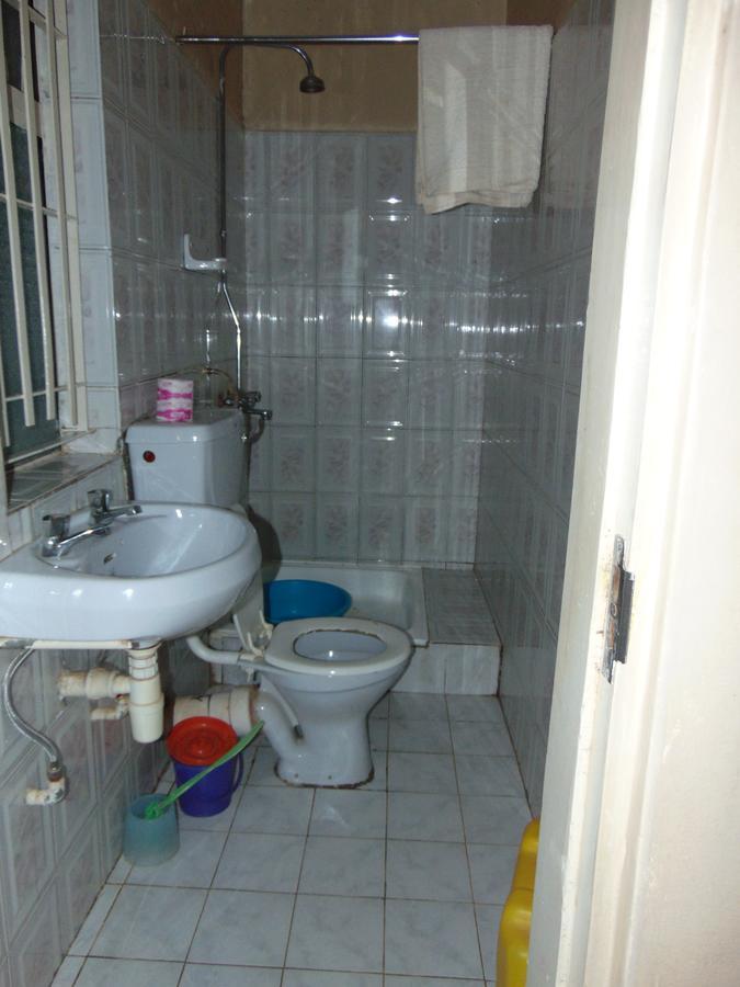 Njeru Brisk Hotel Triangle מראה חיצוני תמונה