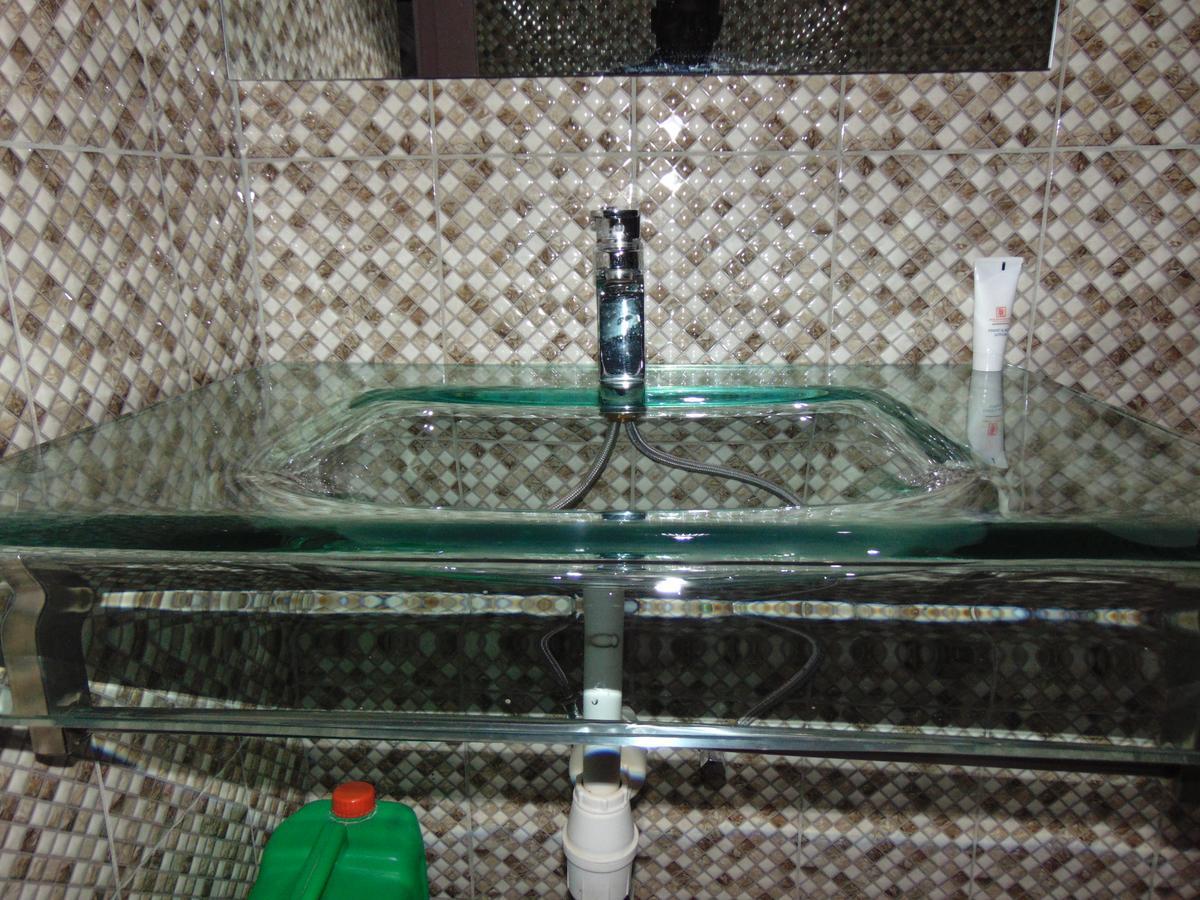 Njeru Brisk Hotel Triangle מראה חיצוני תמונה
